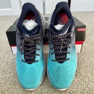 Saucony Endorphin Shift 3. Size 10. Like new 😭🤩